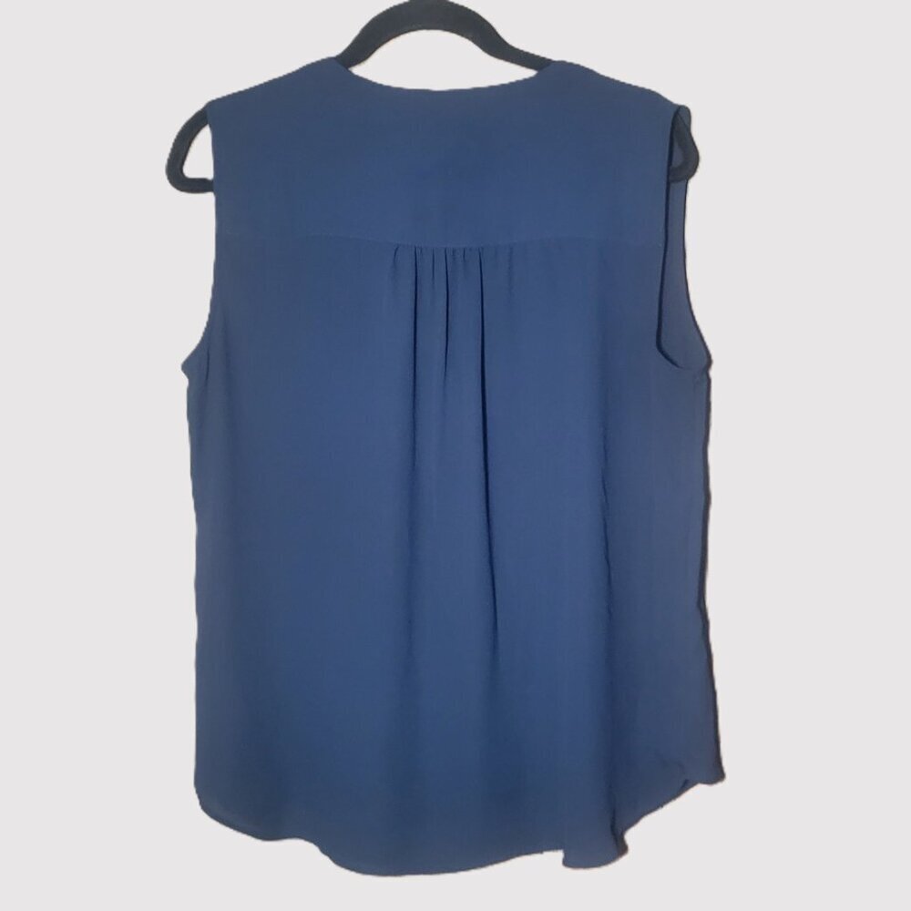 Joan Vass Women's Deep Blue Pleat-Placket V-Neck Bitton Sleeveless Top - Size M - Picture 4 of 11